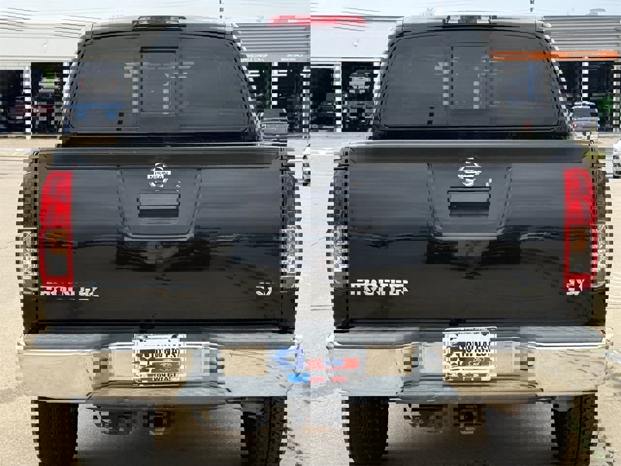 Used 2019 Nissan Frontier SV image 6