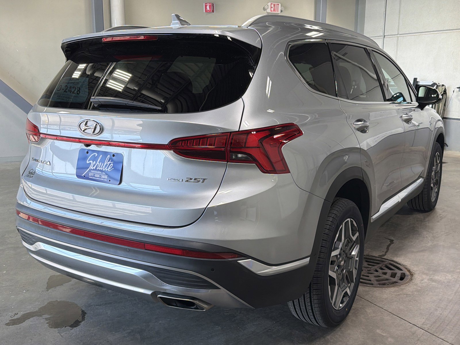 Used 2022 Hyundai Santa Fe Limited w/ Cargo Package image 7