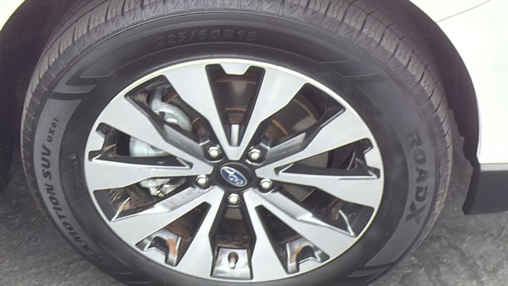 Used 2017 Subaru Outback 2.5i Limited AWD/4WD image 10