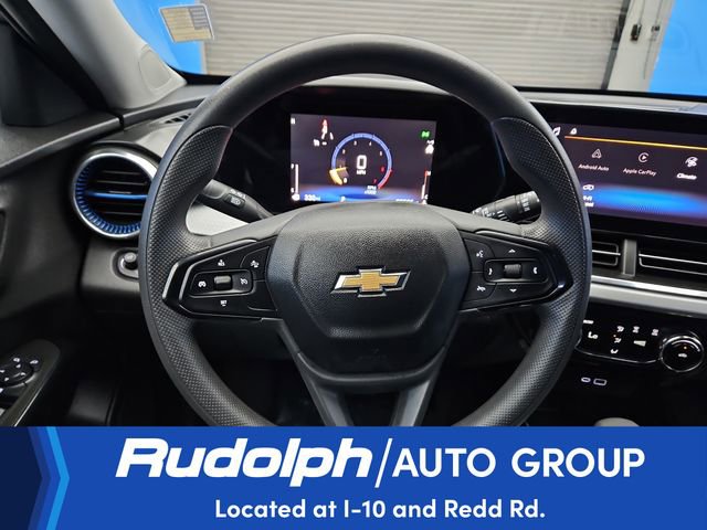 Used 2025 Chevrolet Trax LT FWD image 15