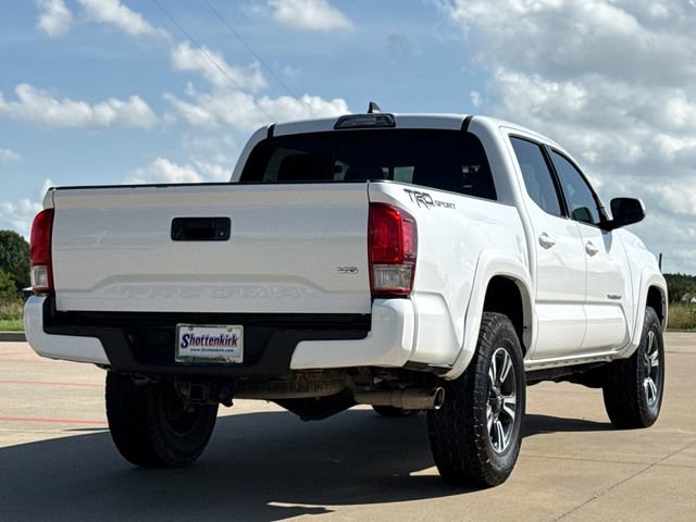 Used 2016 Toyota Tacoma TRD Sport w/ Towing Package RWD image 8