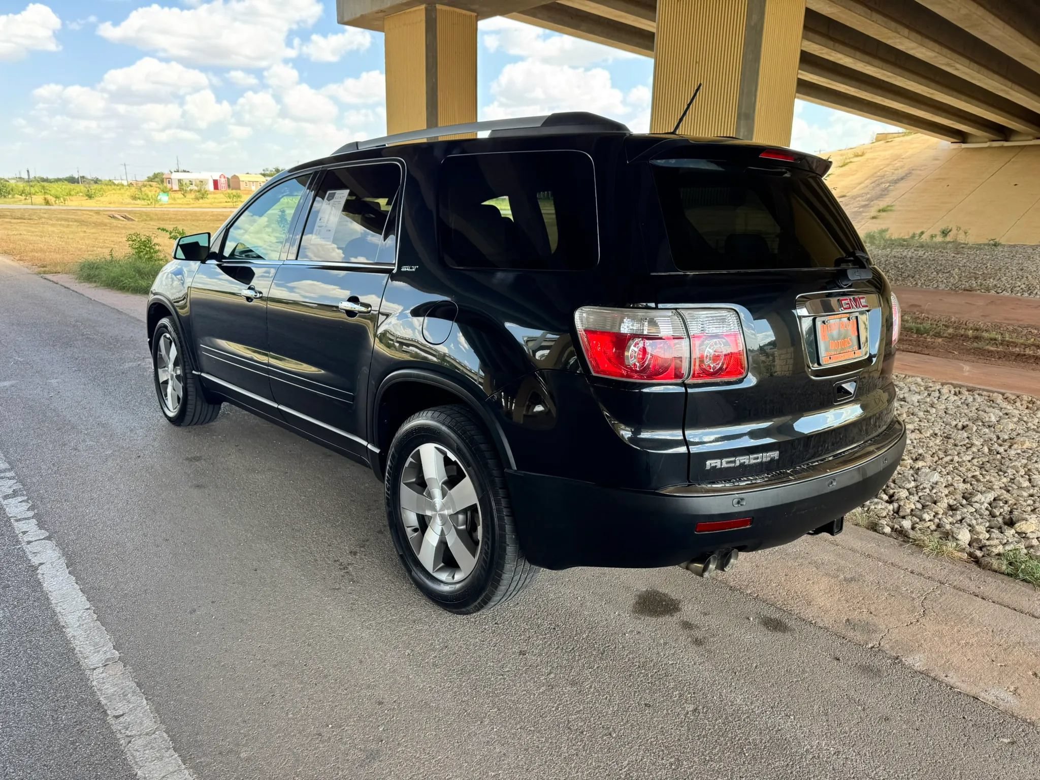 Used 2011 GMC Acadia SLT FWD image 5