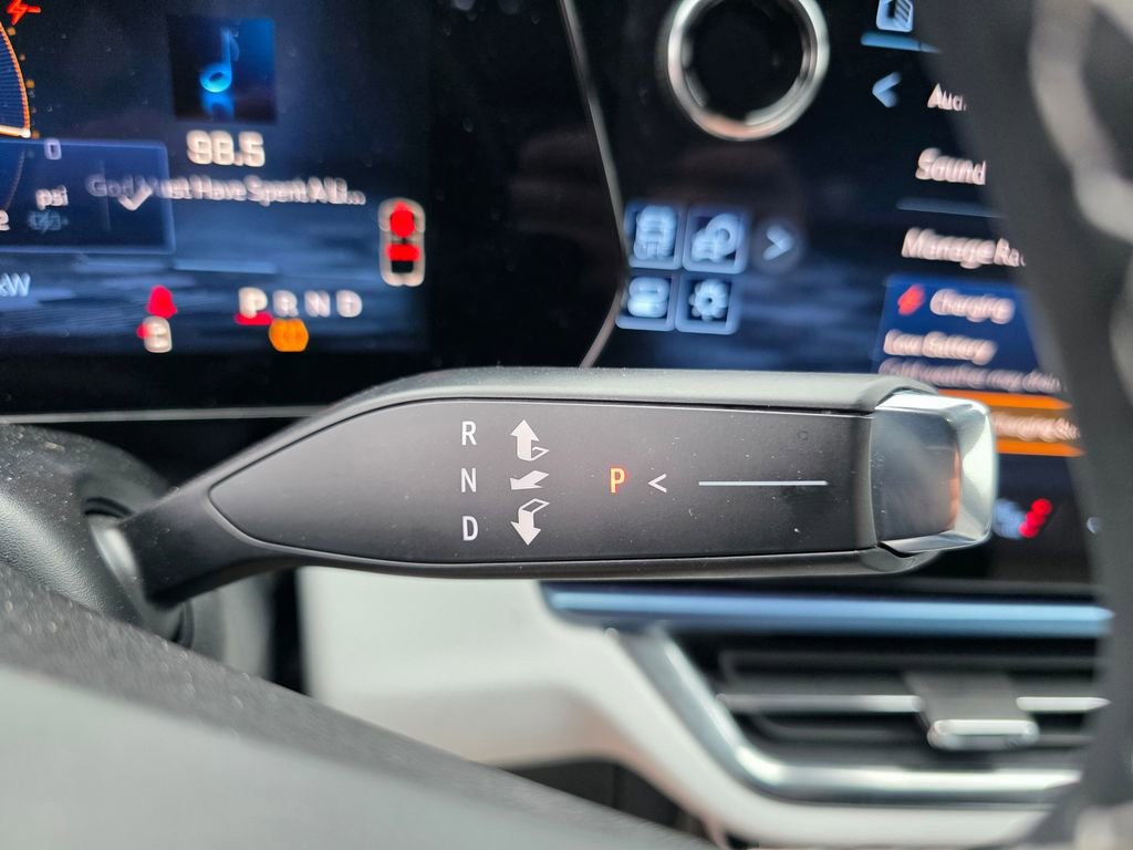 Certified 2025 Chevrolet Equinox EV LT image 20