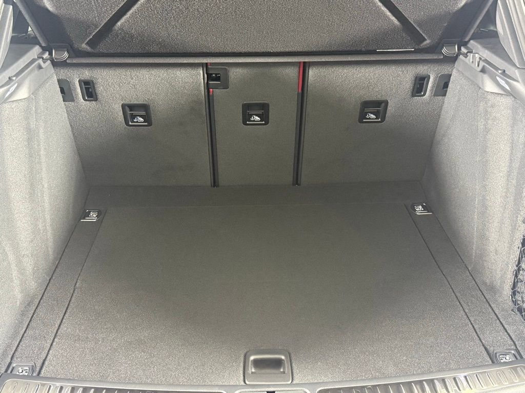 New 2026 Porsche Macan image 17