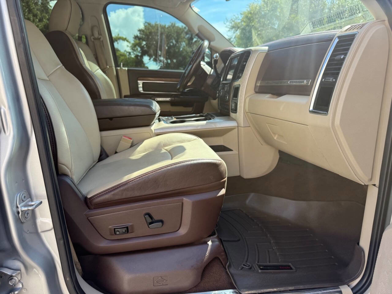 Used 2018 RAM 3500 Laramie Longhorn w/ Max Tow Package image 62