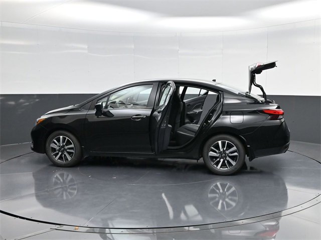 Used 2025 Nissan Versa S w/ S Plus Package image 39