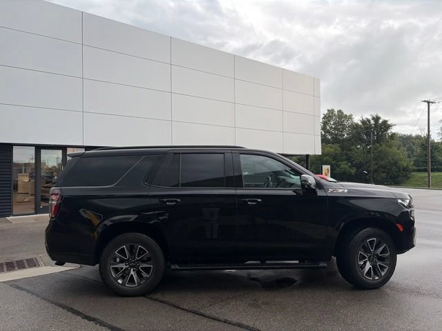 Used 2024 Chevrolet Tahoe Z71 w/ Luxury Package AWD/4WD image 2