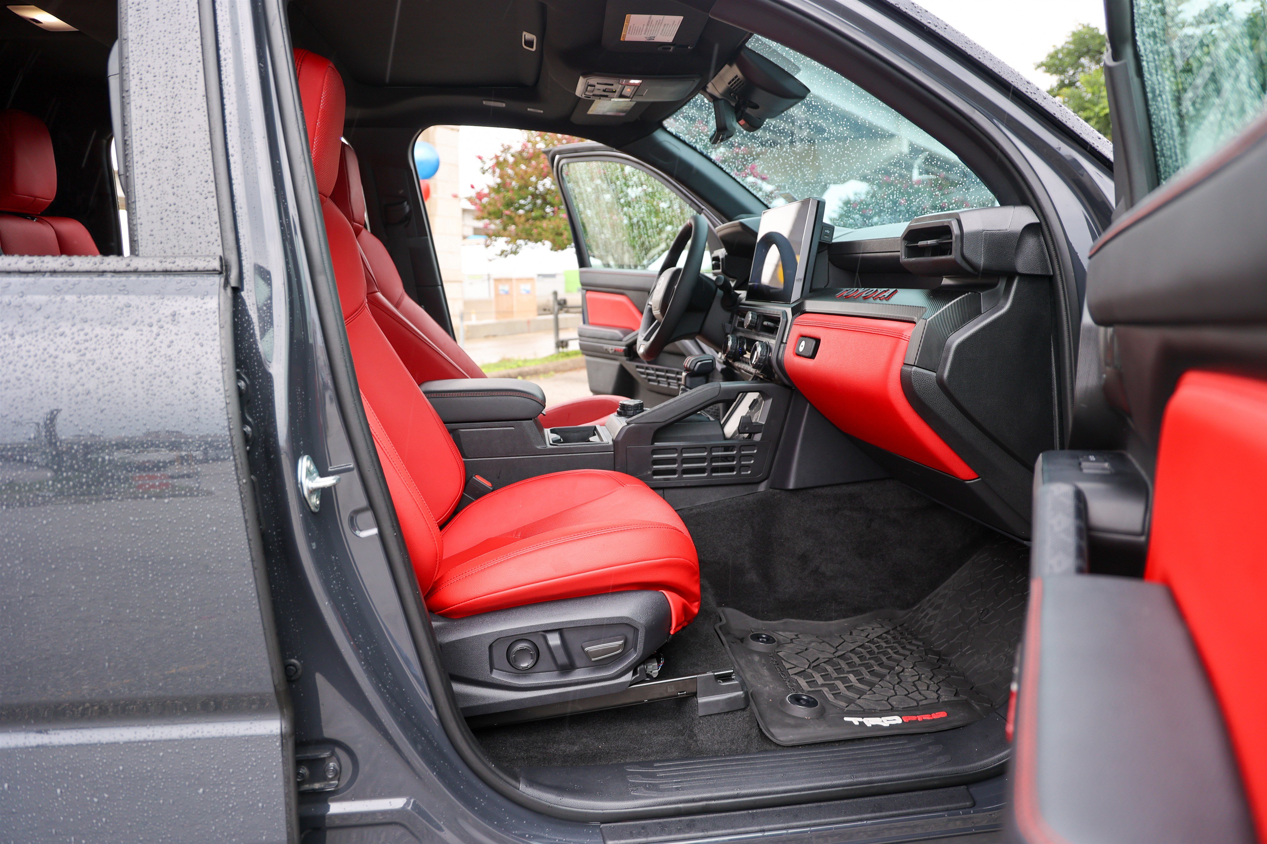 Certified 2025 Toyota Tacoma TRD Pro AWD/4WD image 38