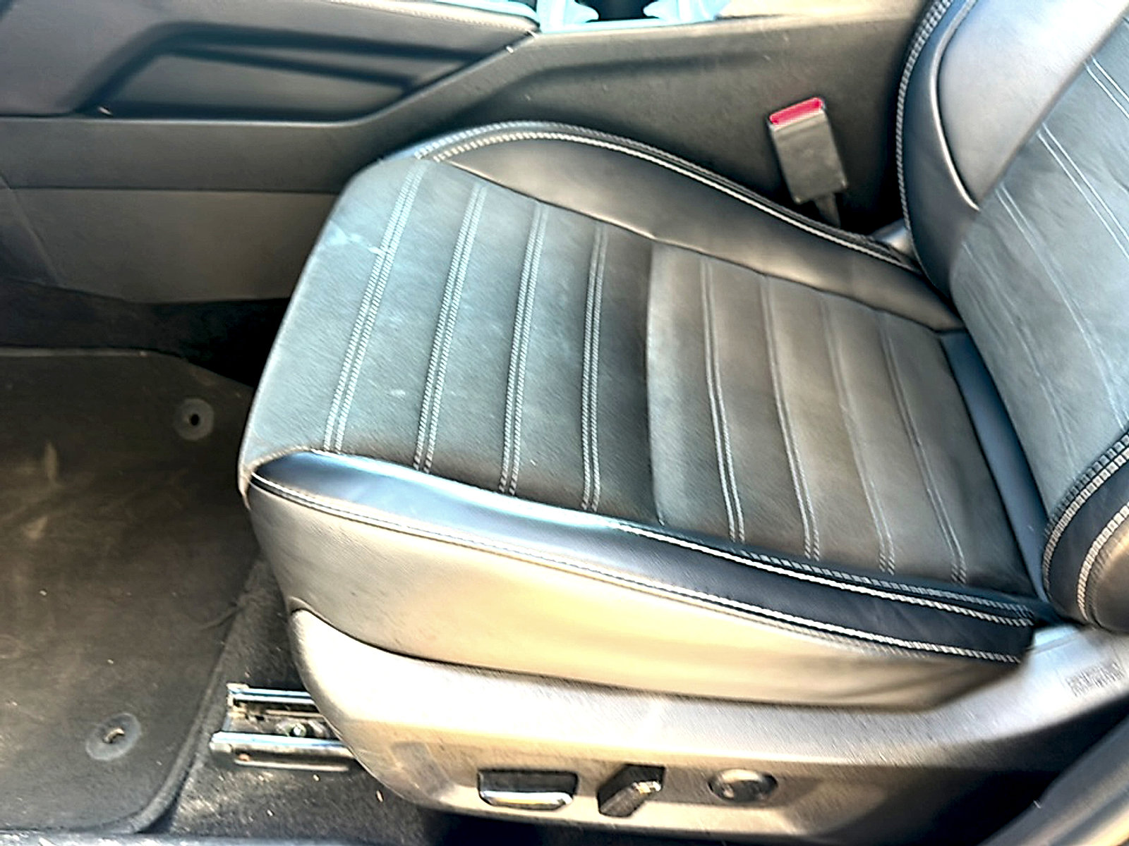 Used 2024 Mitsubishi Outlander SE image 15