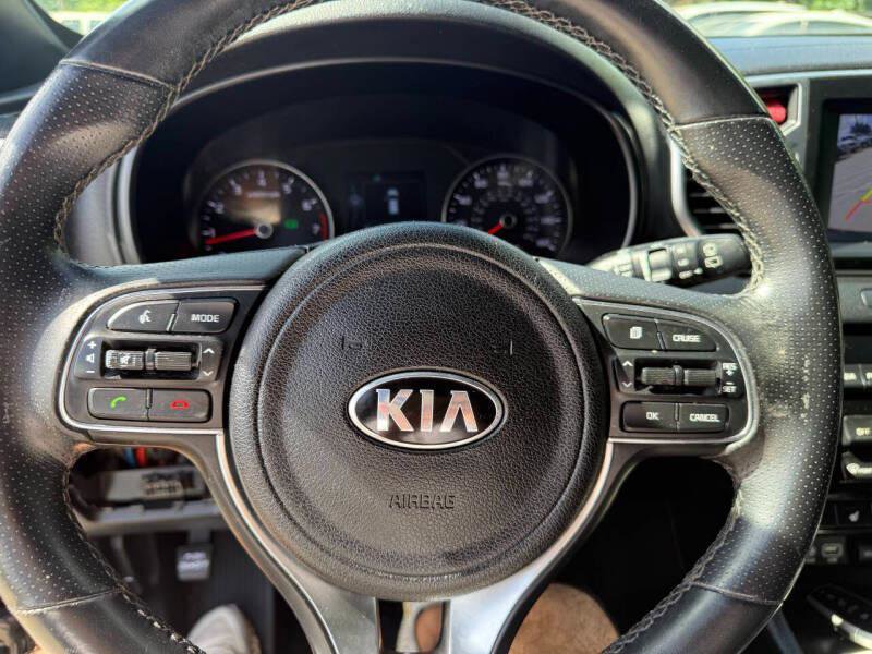 Used 2018 Kia Sportage EX w/ EX Sport Appearance Package AWD/4WD image 6