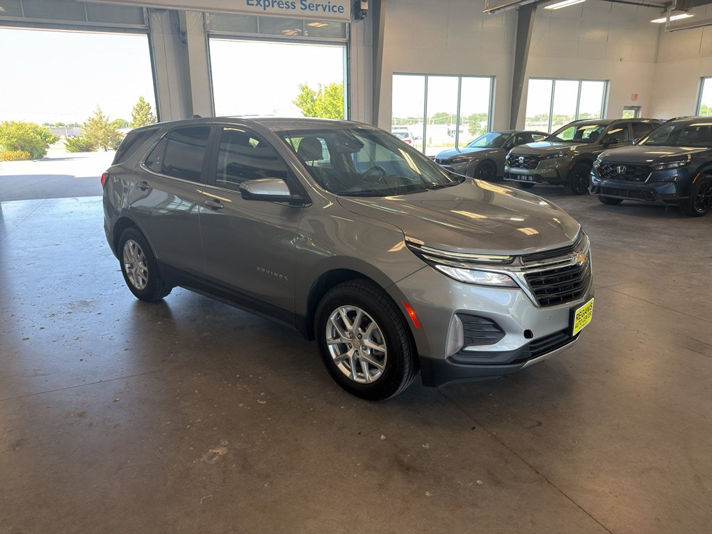 Used 2023 Chevrolet Equinox LT w/ Driver Convenience Package AWD/4WD image 7