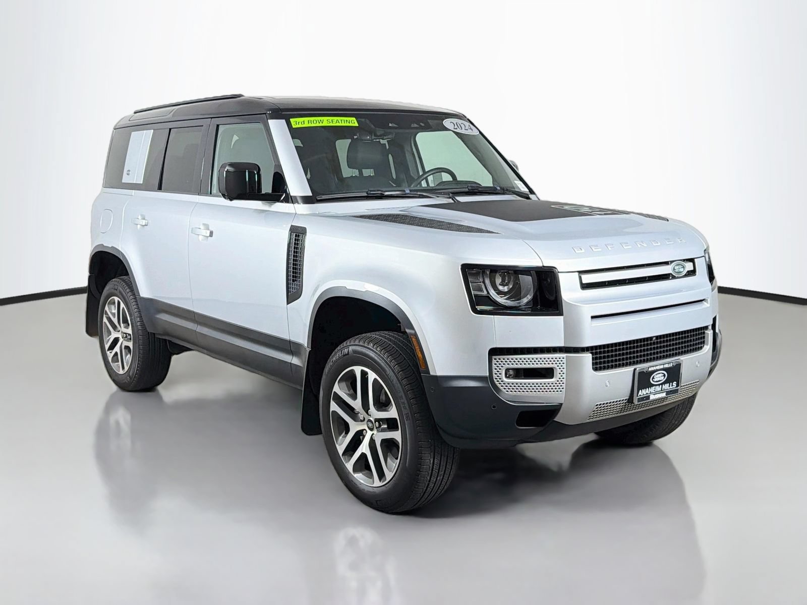 Used 2024 Land Rover Defender 110 S AWD/4WD image 7