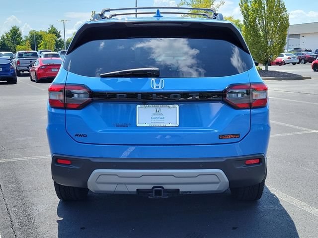 Certified 2025 Honda Pilot TrailSport image 5