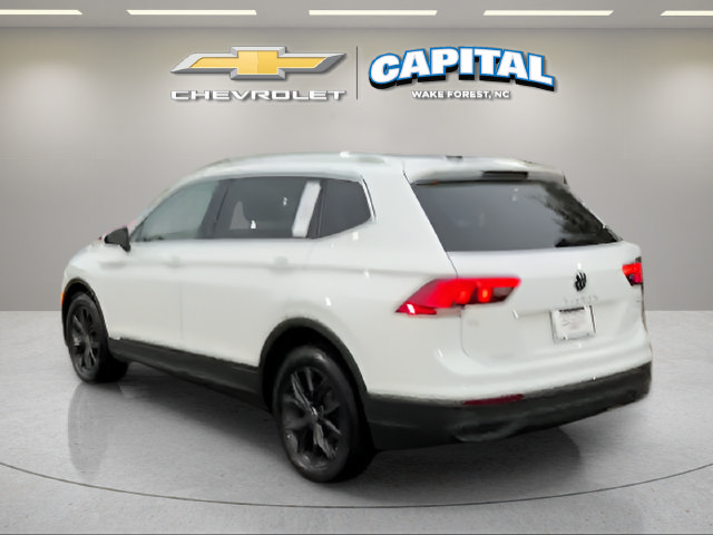 Used 2024 Volkswagen Tiguan SE AWD/4WD image 3