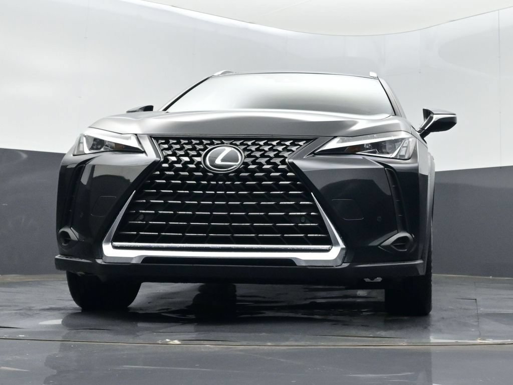Used 2021 Lexus UX 200 w/ Accessory Package (Z2) FWD image 11