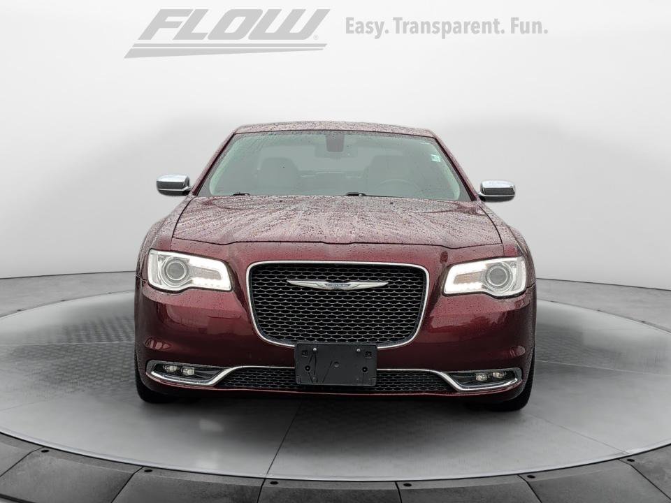 Used 2017 Chrysler 300 C RWD image 3