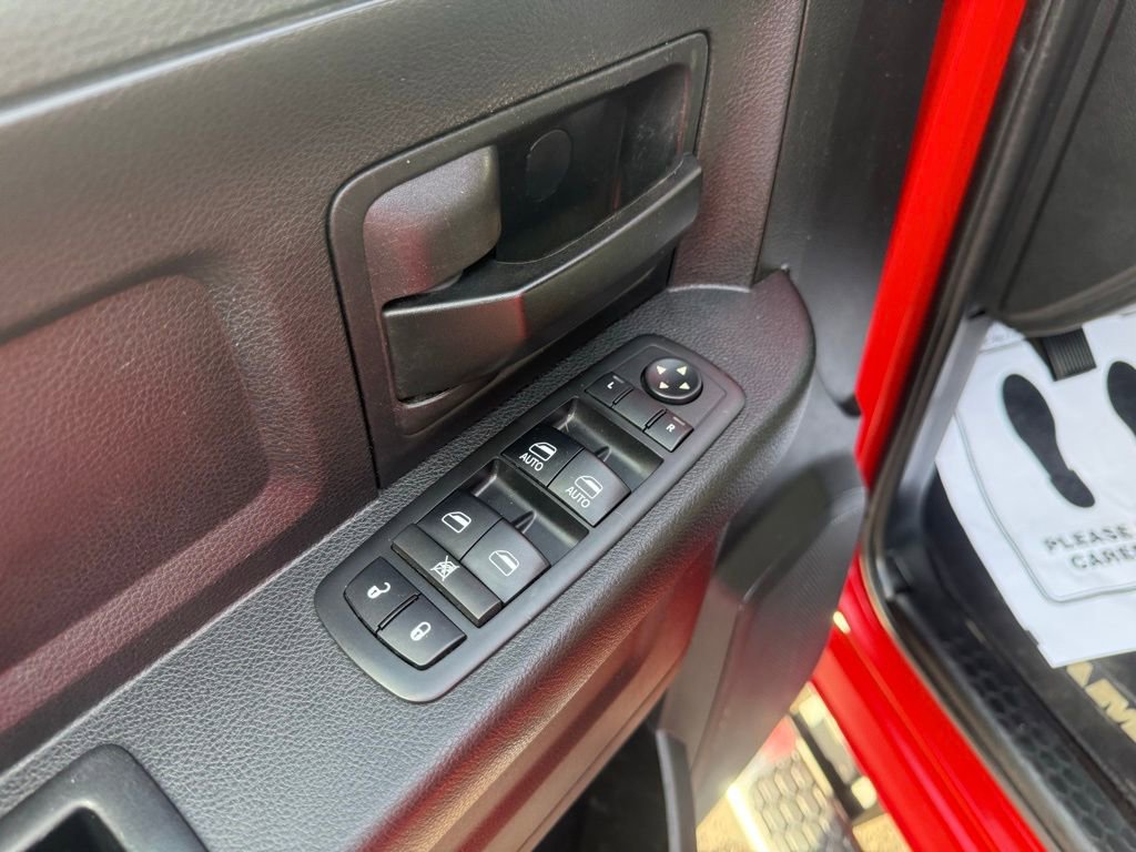 Used 2017 RAM 2500 Tradesman w/ Chrome Appearance Group image 12