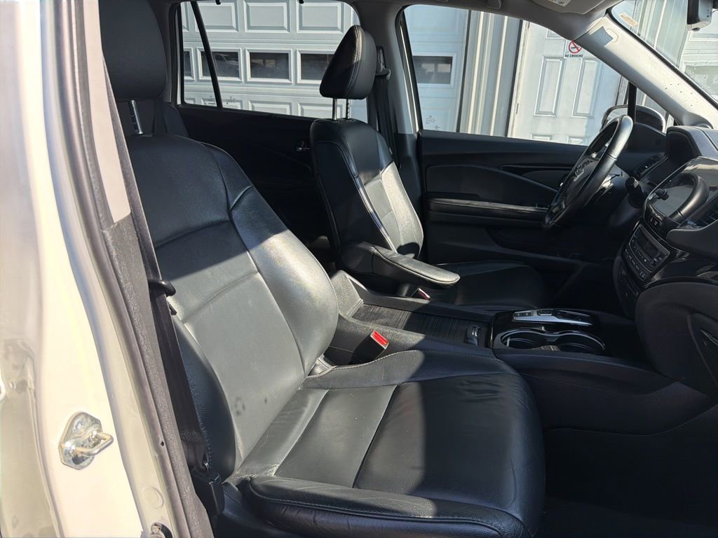 Used 2019 Honda Pilot Touring image 25