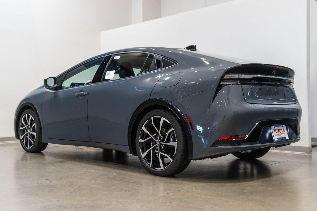 New 2026 Toyota Prius Plug-In Hybrid FWD image 7