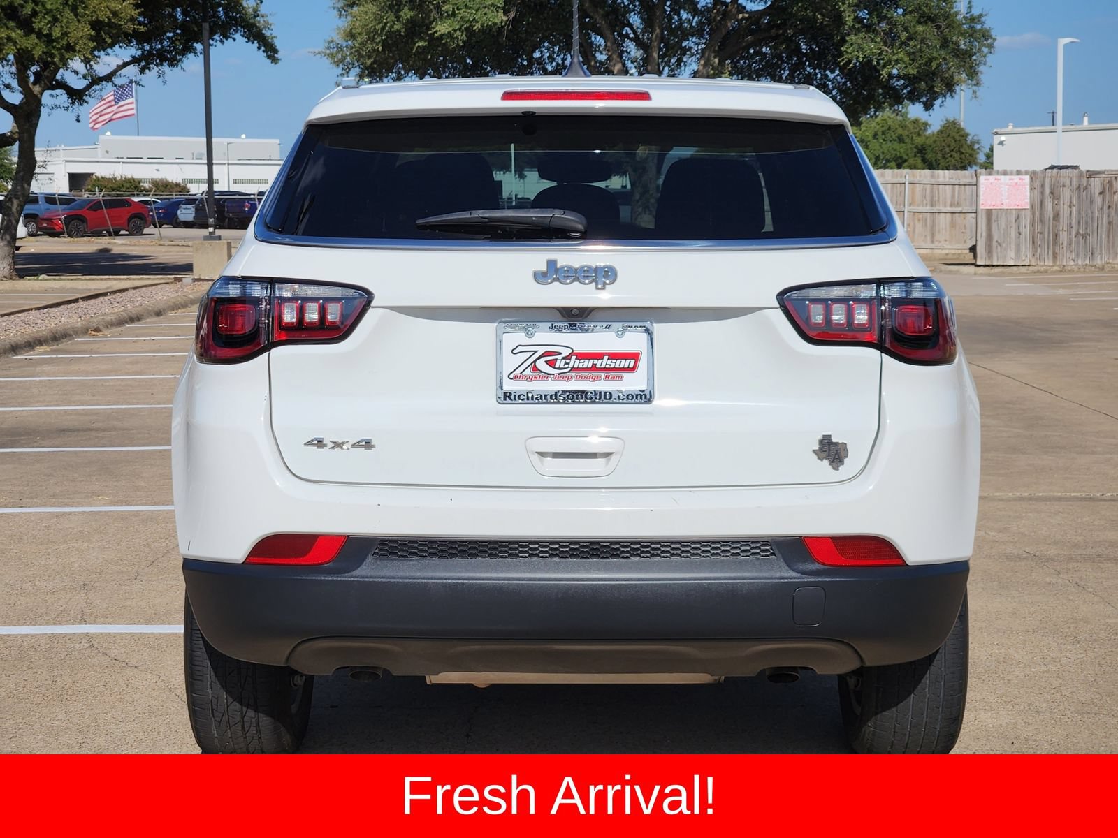 Used 2023 Jeep Compass Sport AWD/4WD image 4