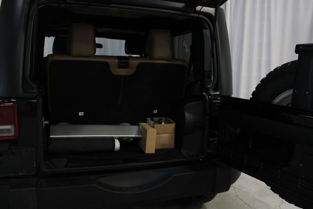 Used 2012 Jeep Wrangler Sahara w/ Connectivity Group AWD/4WD image 27