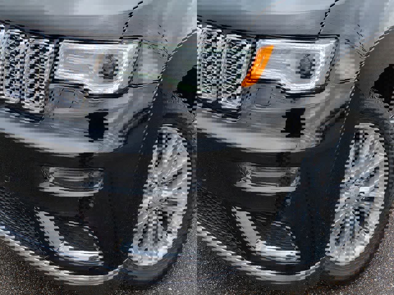 Used 2018 Jeep Grand Cherokee Summit image 10