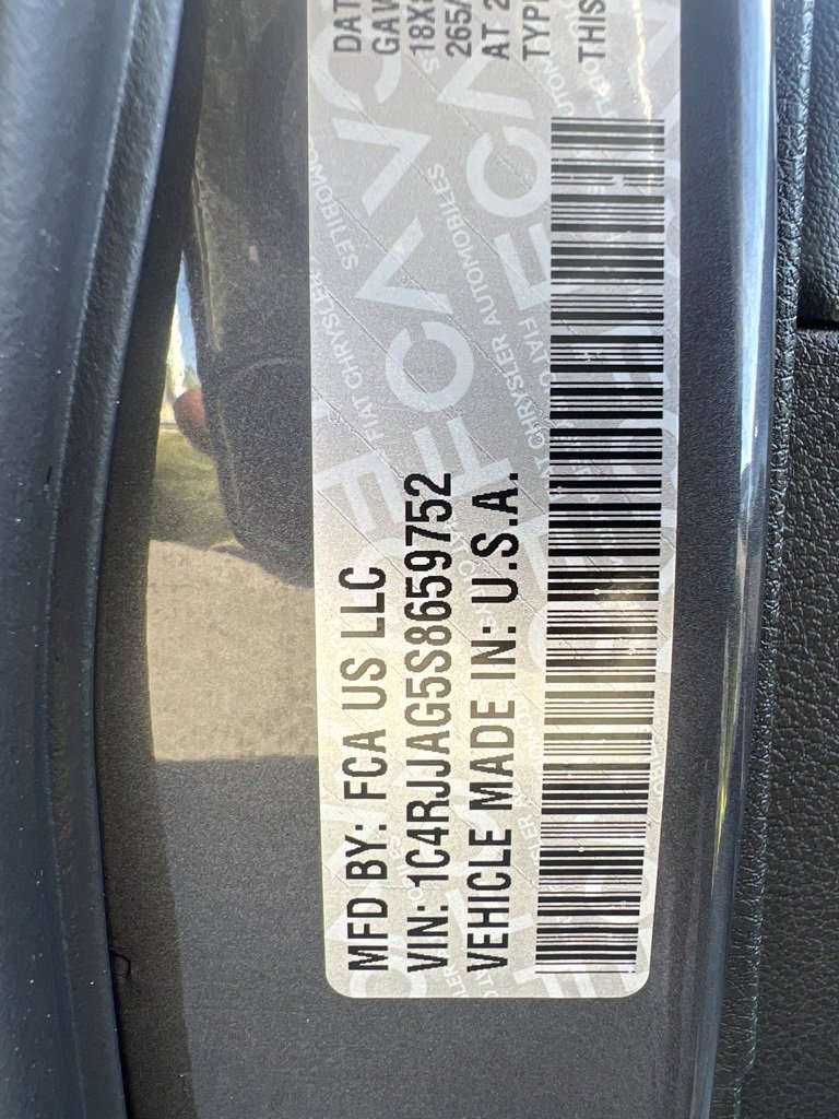 Used 2025 Jeep Grand Cherokee L Laredo w/ Luxury Tech Group I image 25