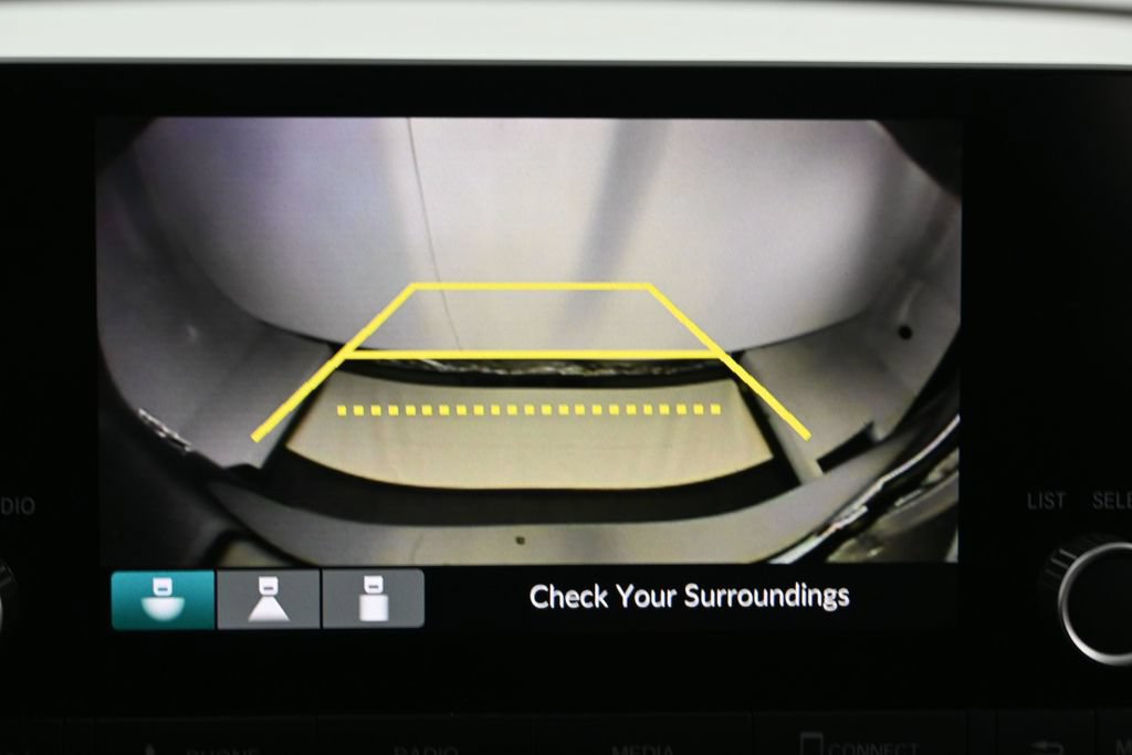 Used 2023 Honda HR-V LX image 16