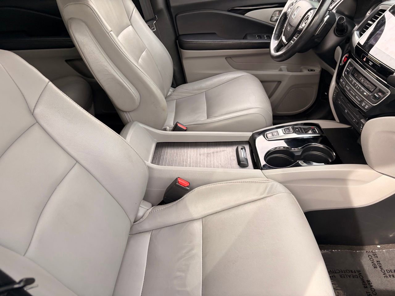 Used 2017 Honda Pilot Touring image 11