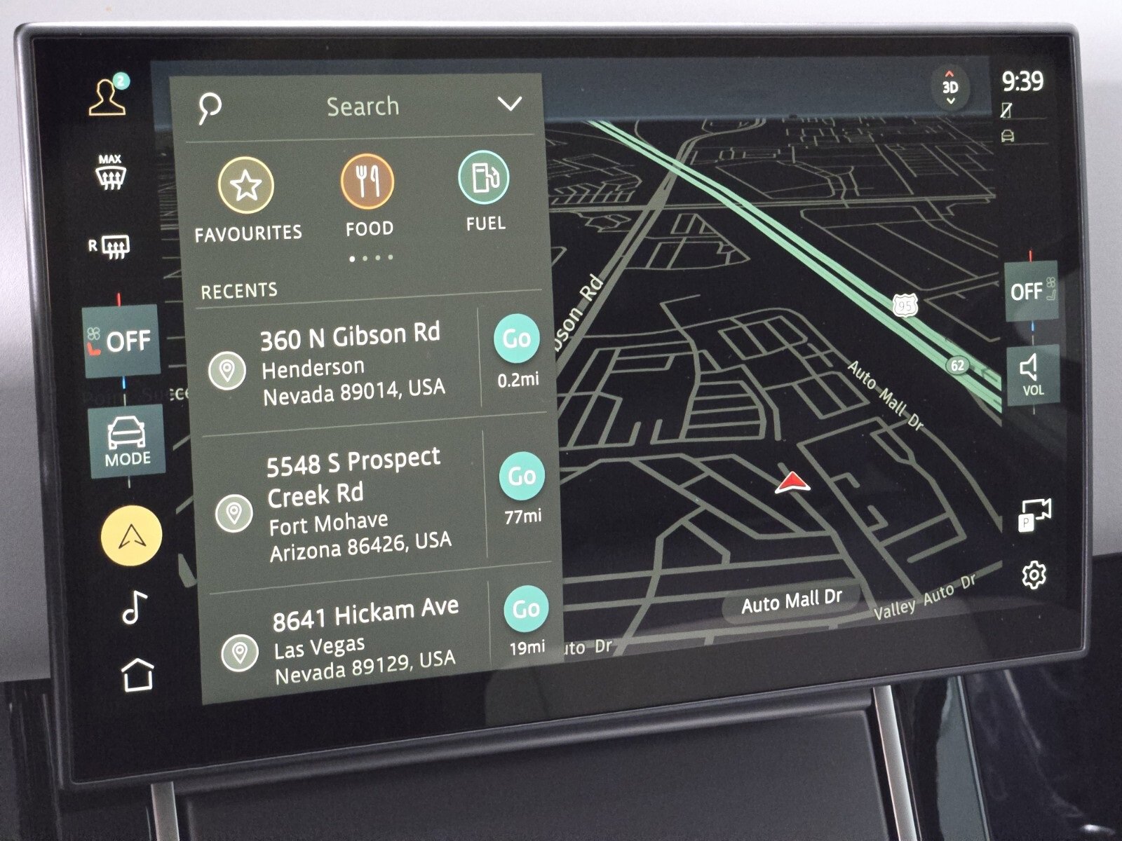 Used 2024 Land Rover Range Rover Evoque Dynamic SE image 25