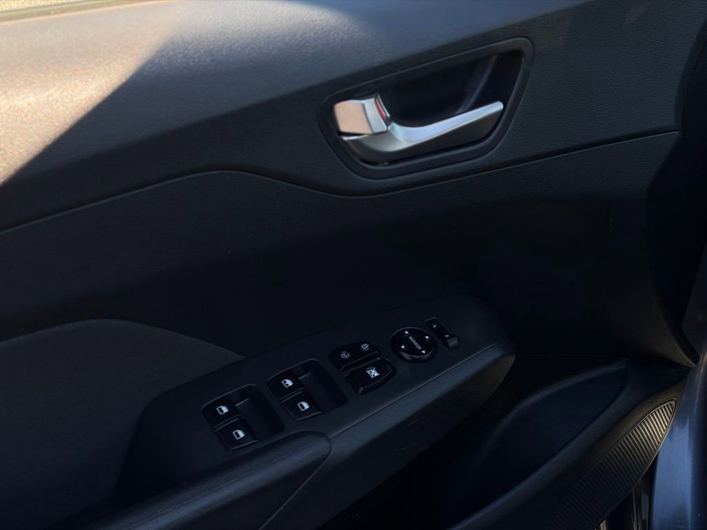 Used 2019 Hyundai Accent SE image 12