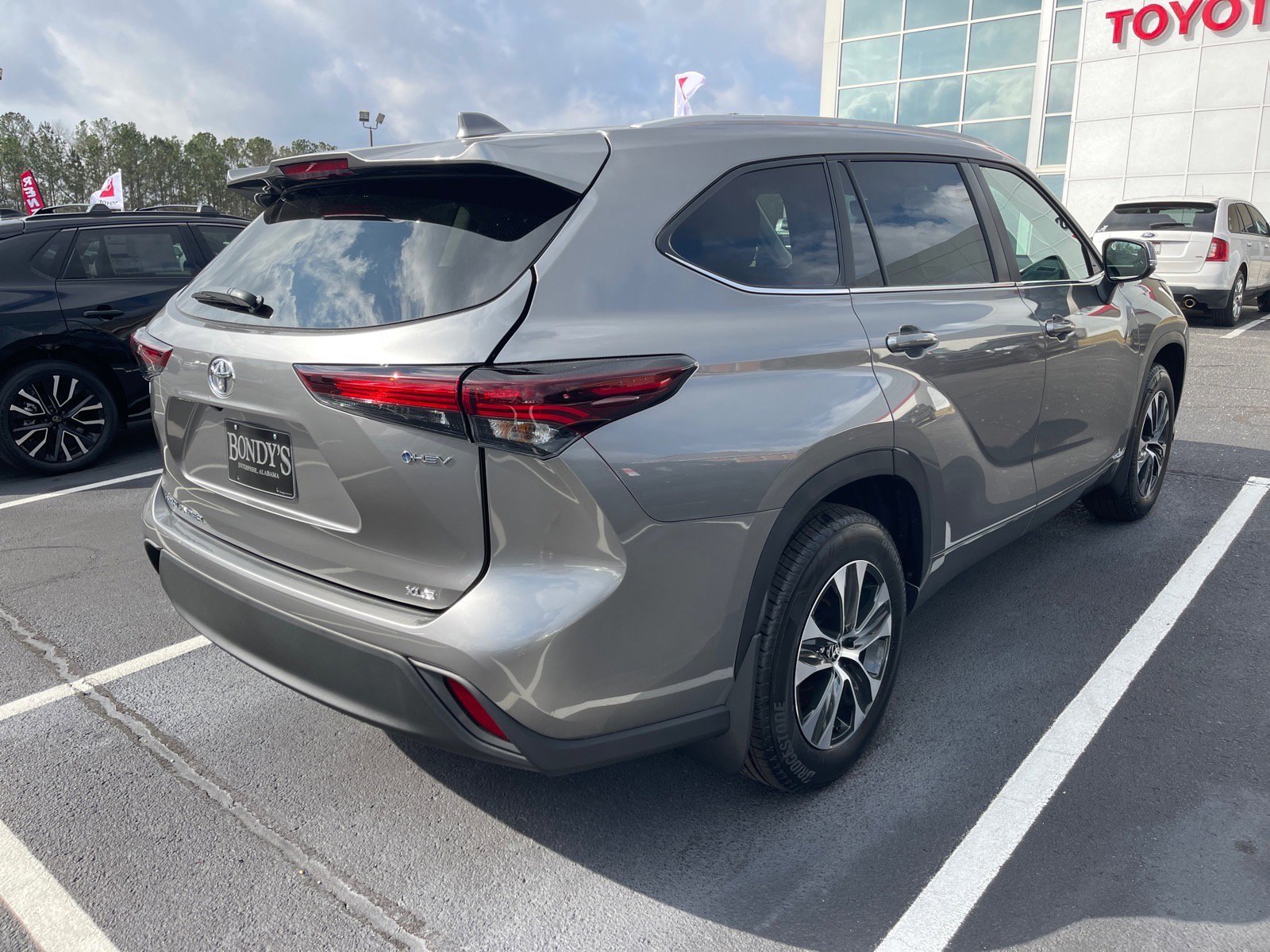 New 2026 Toyota Highlander XLE image 15