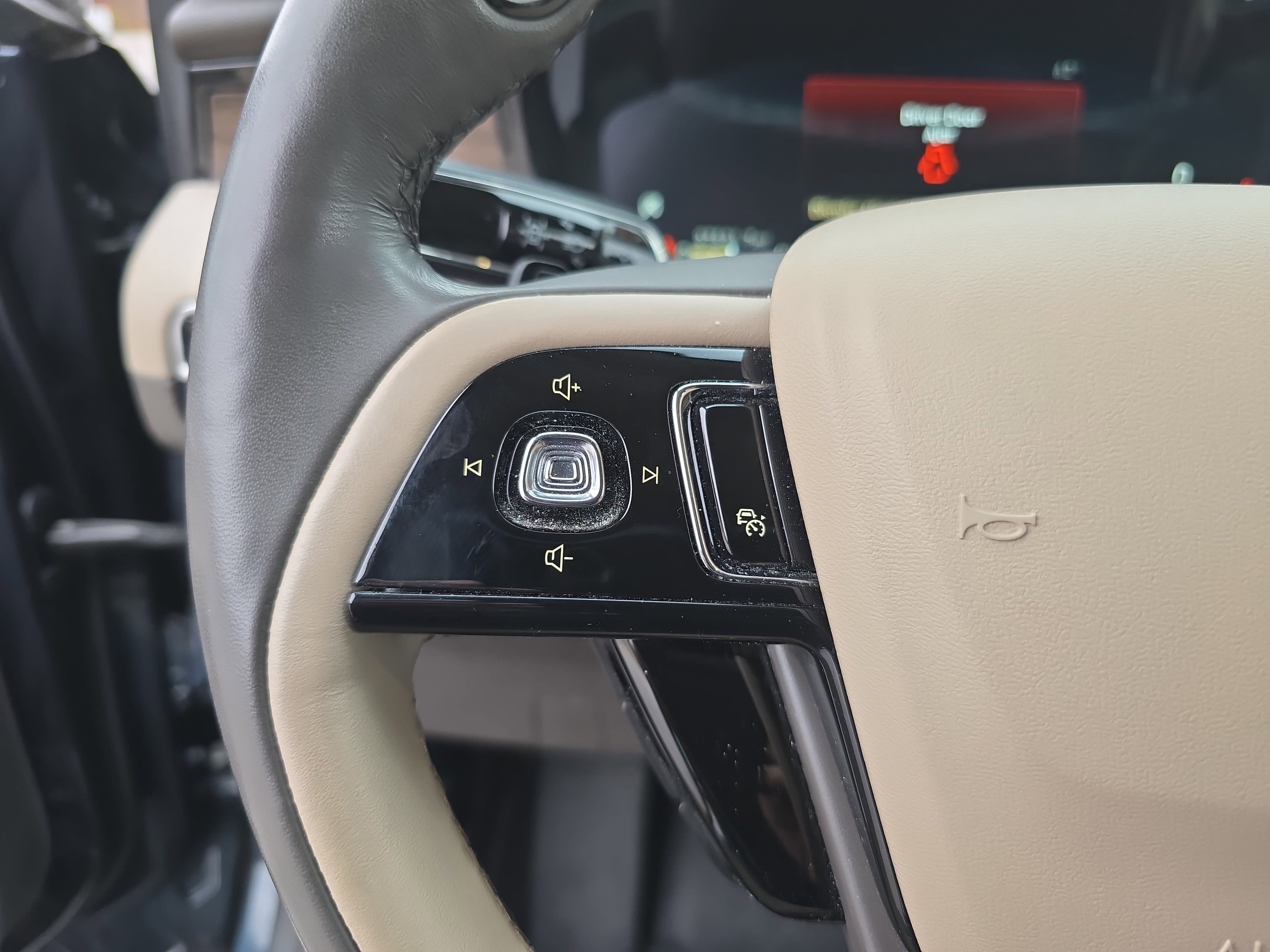 Certified 2021 Lincoln Corsair Reserve image 16