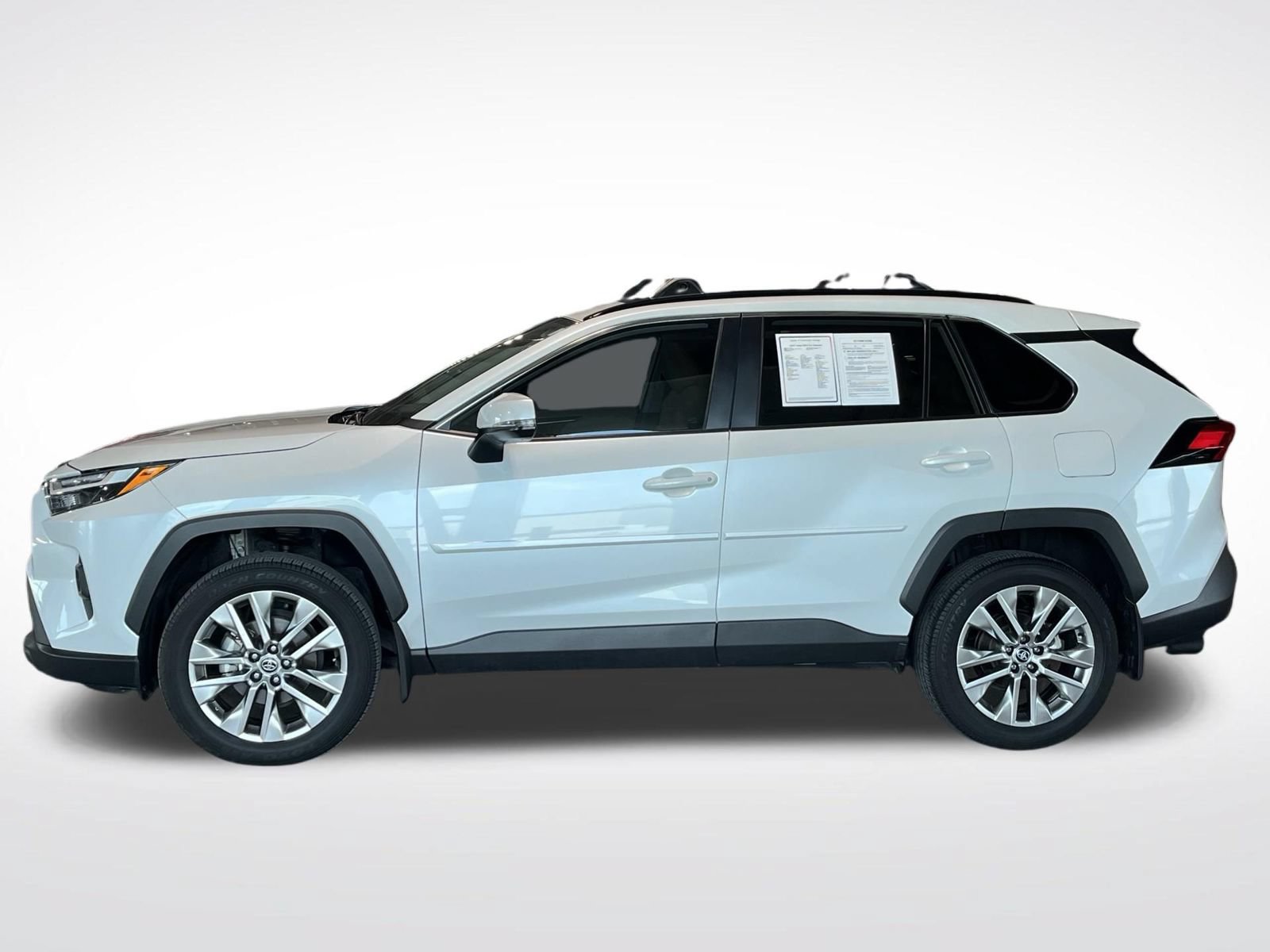 Used 2025 Toyota RAV4 XLE Premium AWD/4WD image 5