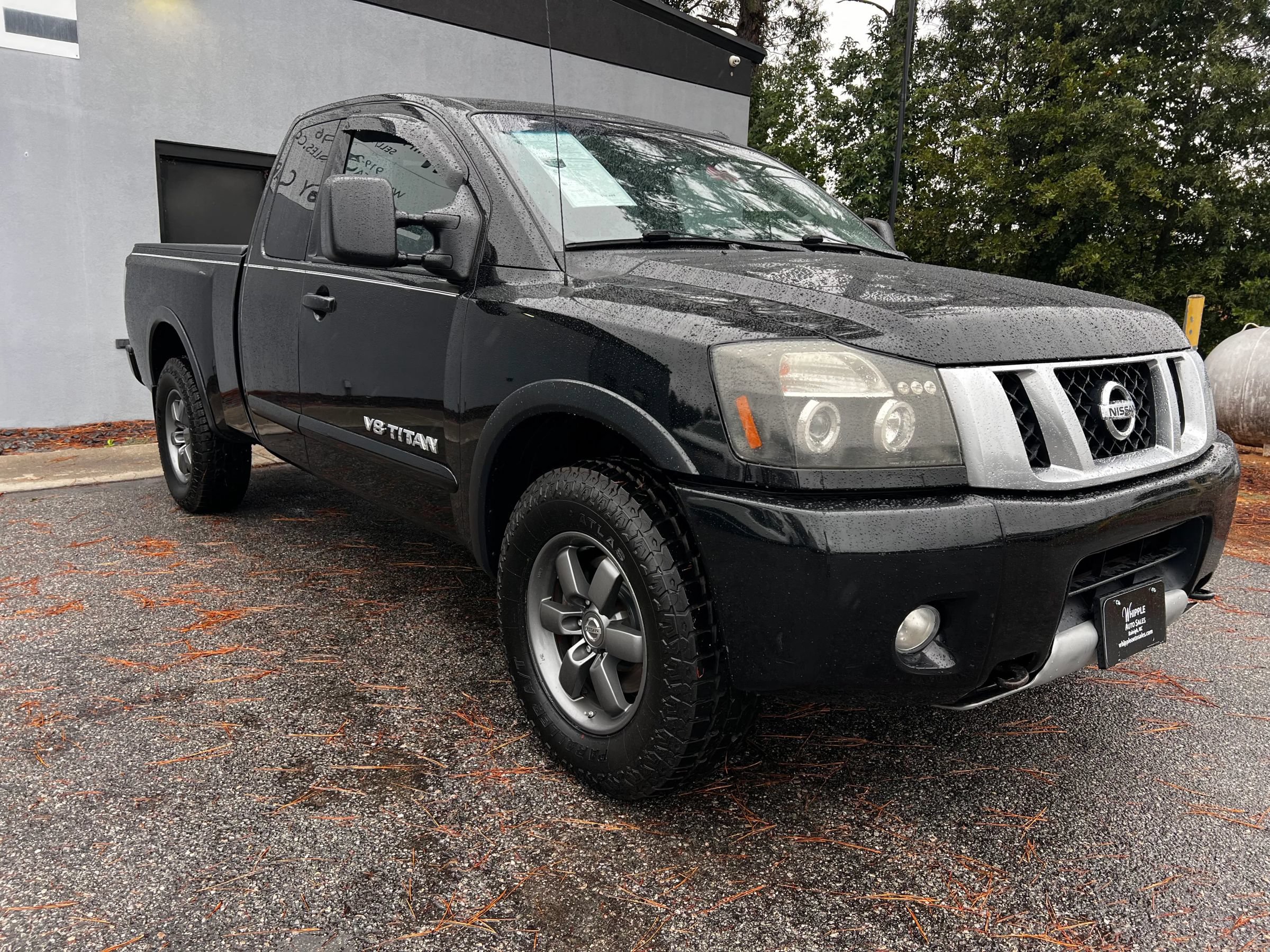 Used 2015 Nissan Titan PRO-4X w/ Pro-4x Luxury Package AWD/4WD image 3