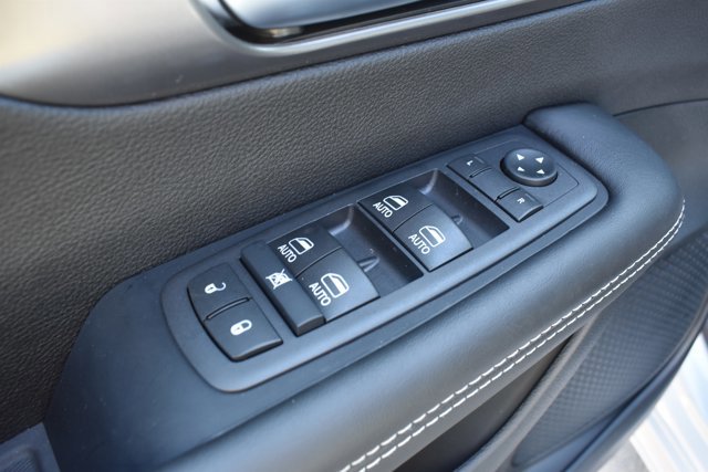 New 2026 Chrysler Pacifica Select image 11