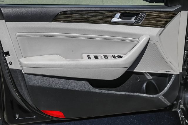 Used 2016 Hyundai Sonata Limited FWD image 23