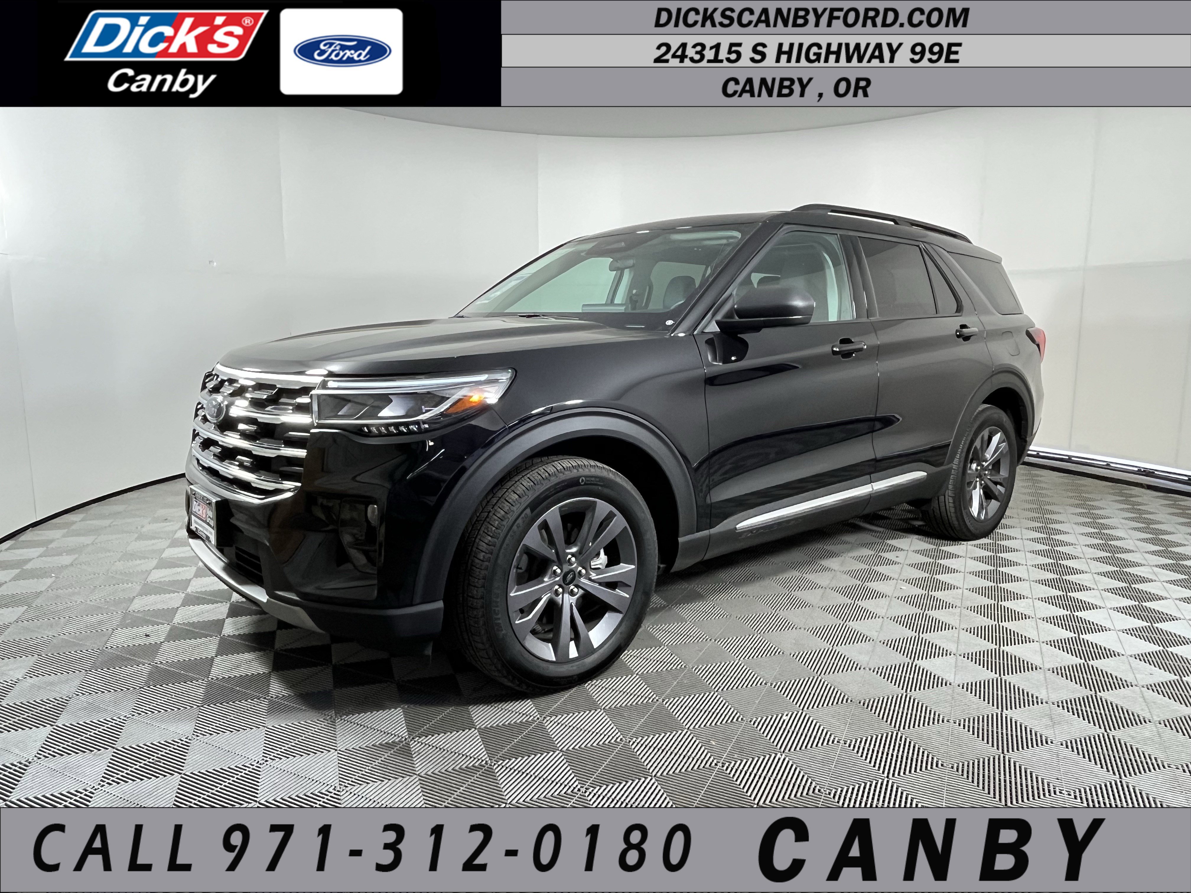 Used 2025 Ford Explorer Active w/ Active Comfort Package image 1
