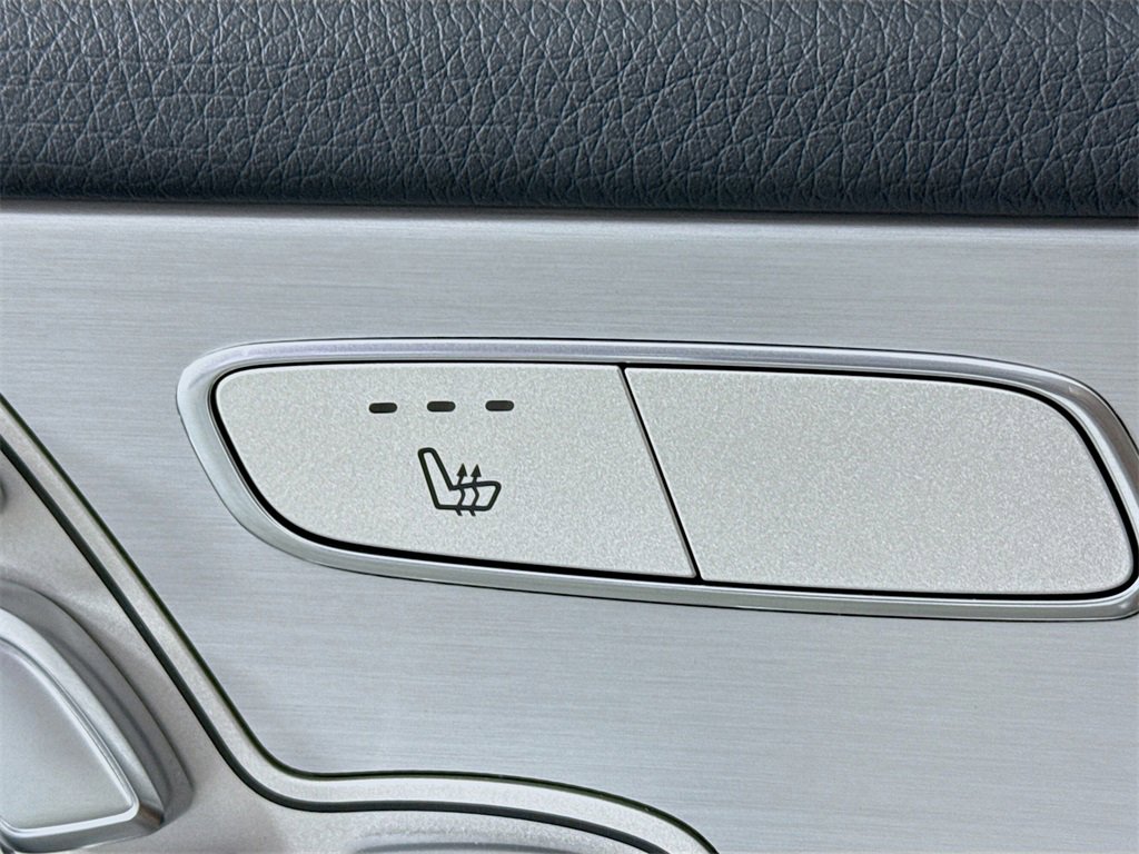 Used 2021 Mercedes-Benz GLC 300 4MATIC image 21