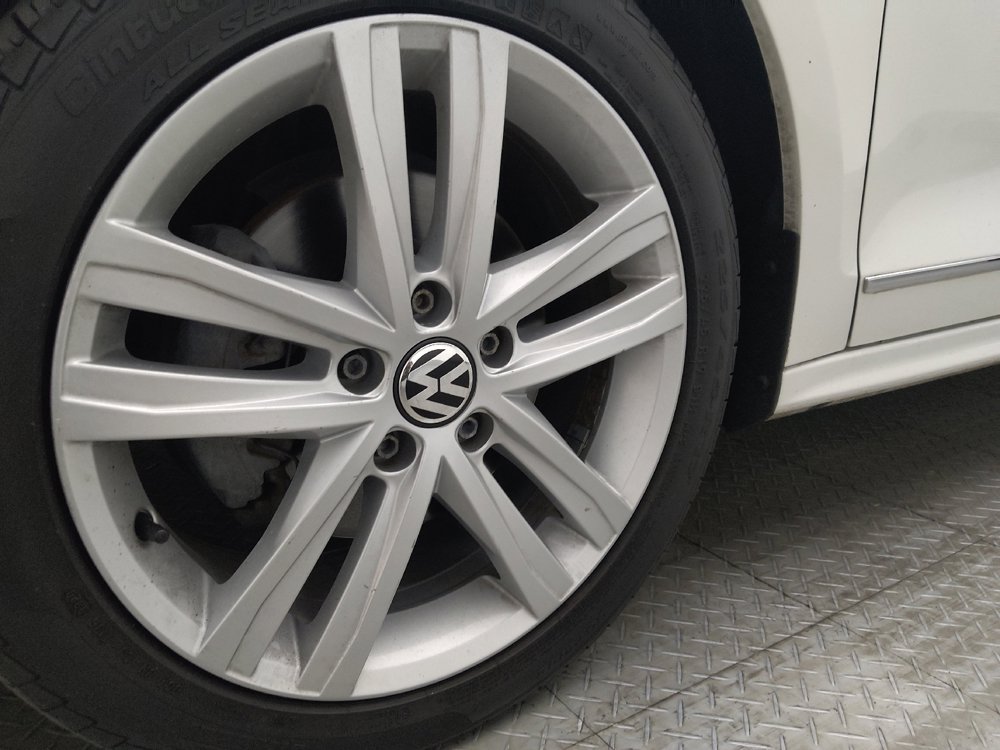 Used 2017 Volkswagen Jetta SEL FWD image 31