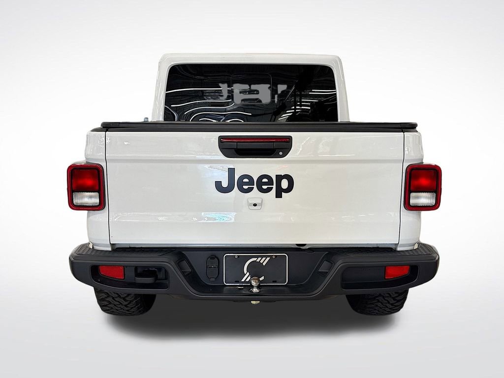Used 2025 Jeep Gladiator Sport image 4