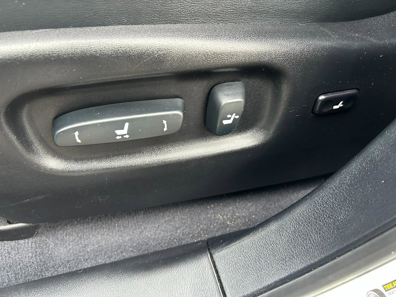 Used 2015 Lexus RX 450h AWD image 11