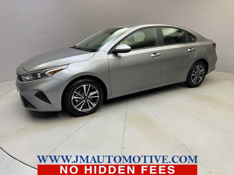 Used 2024 Kia Forte LXS FWD image 1