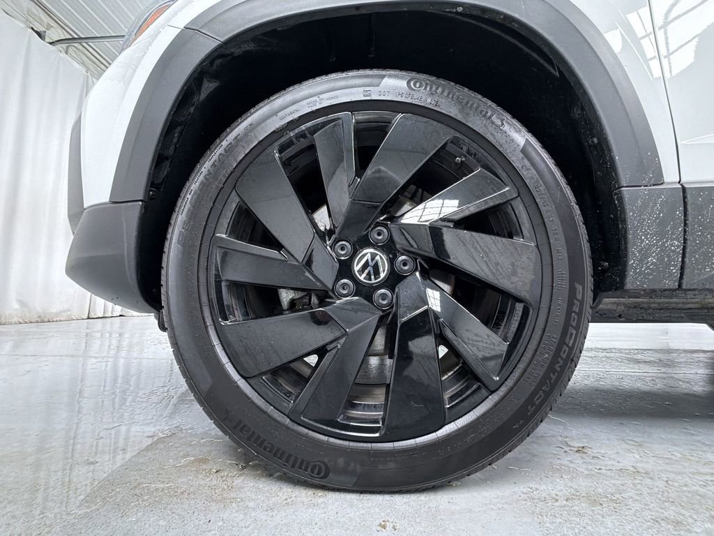 Used 2024 Volkswagen Taos SEL image 14