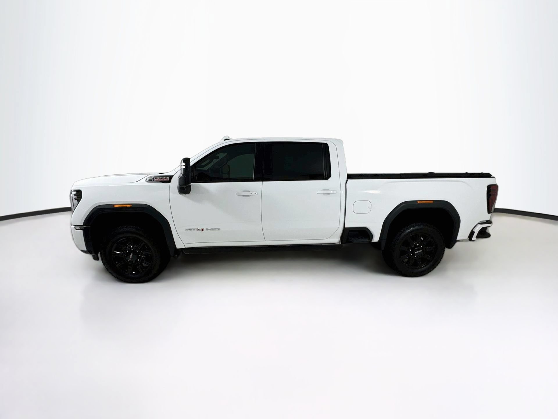 Used 2025 GMC Sierra 2500 AT4 w/ Technology Package AWD/4WD image 5
