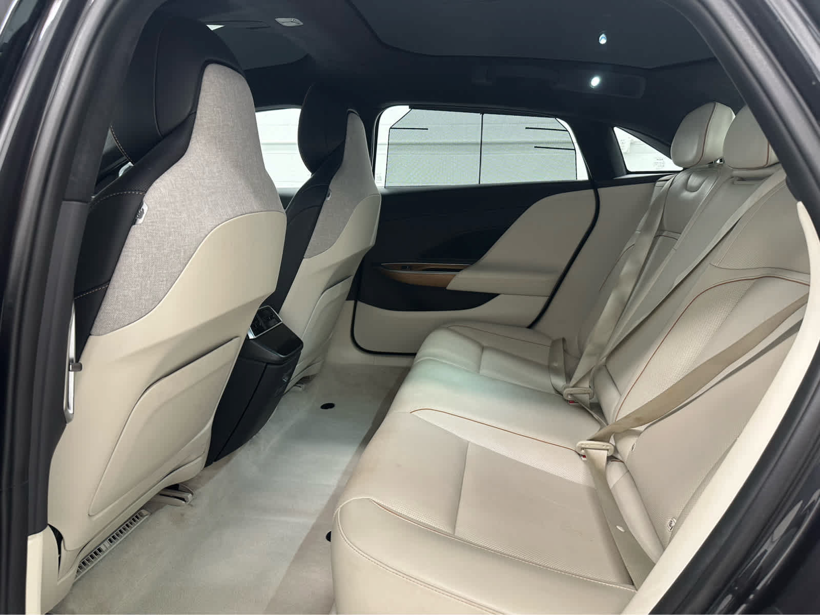 Used 2023 Lucid Air Touring AWD/4WD image 13