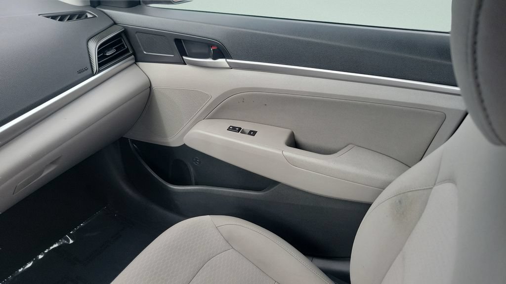 Used 2020 Hyundai Elantra SEL w/ Cargo Package (C1) FWD image 16