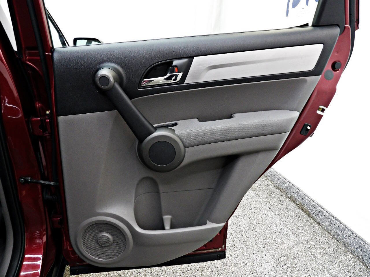 Used 2010 Honda CR-V LX image 16