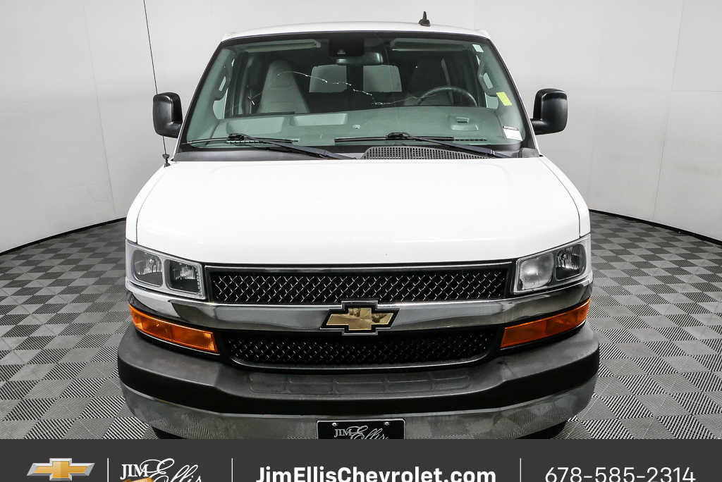 Used 2020 Chevrolet Express 3500 LT w/ LT Preferred Equipment Group RWD image 22