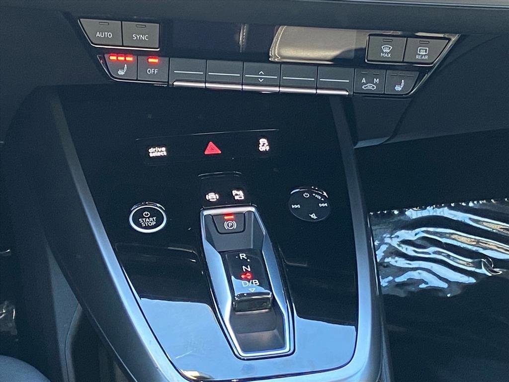 Used 2023 Audi Q4 e-tron Premium Plus w/ Premium Plus image 10